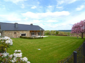 Beautiful stone cottage with panoramic views over the hills of the Ardens